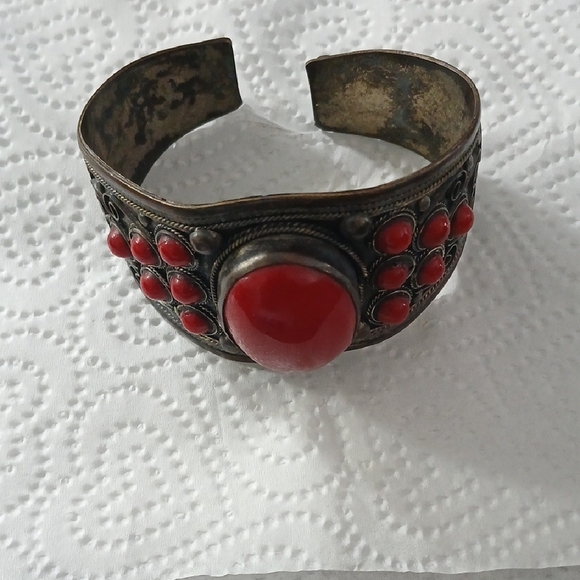 None Jewelry - Vintage Red Stone Cuff Bracelet